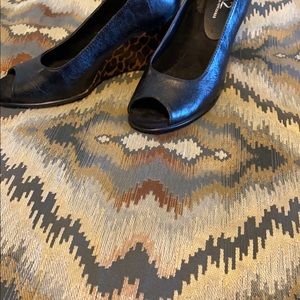 Black and leopard wedges